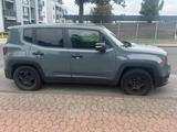 Jeep Renegade 1.6 E-torQe B Sport, wenige ... - Jeep Renegade Sport mit Benzin-Antrieb