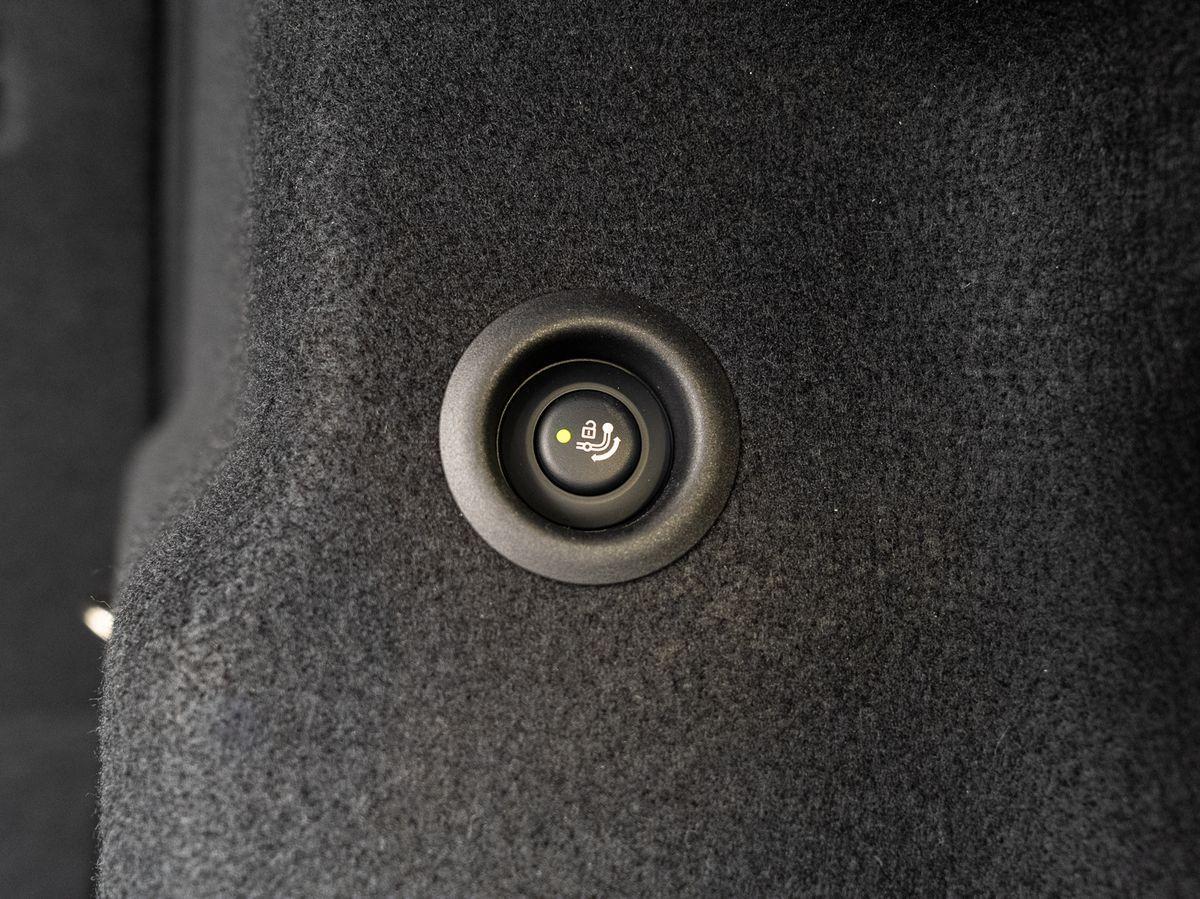 BMW 220i Active Tourer AHK PANO Alarm RFK ShadowL