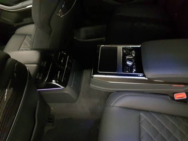 Audi A8 - Bild 7