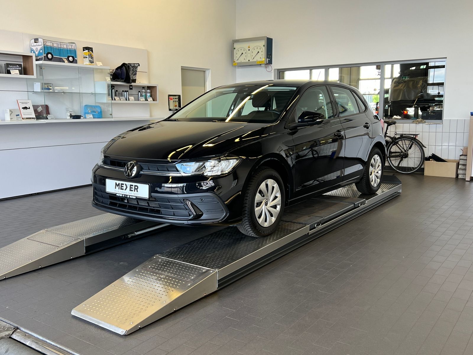 Fahrzeugabbildung Volkswagen Polo Life 1.0 MPI *Garantie,LED,Digital Cockpit*