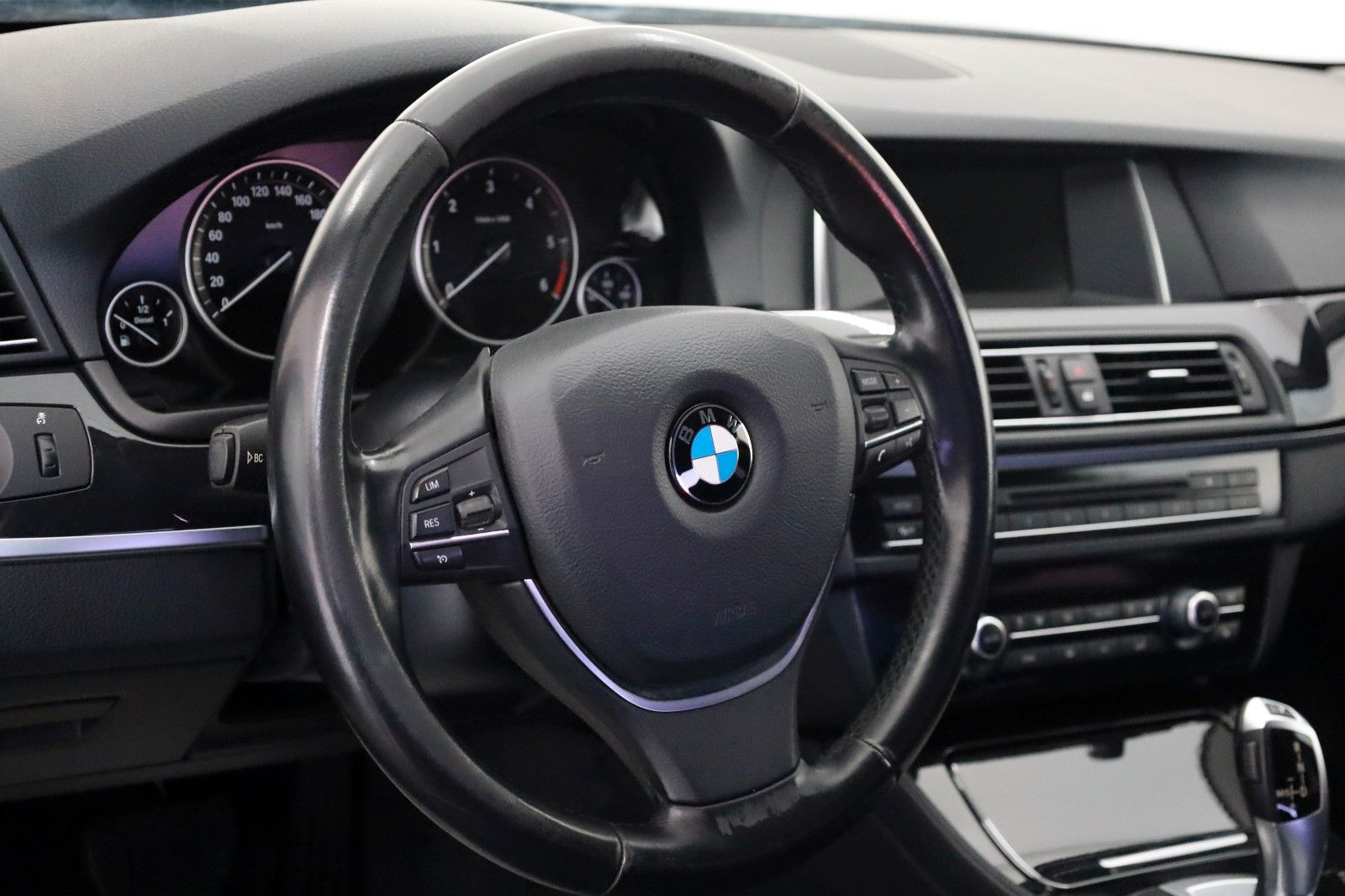 Fahrzeugabbildung BMW 520dA Lim.  Bi-Xenon,SH,PDC,Modellpflege