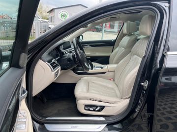 BMW 740 - 8