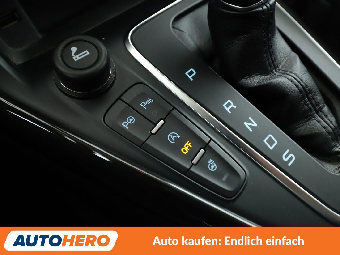 Ford Focus 1.5 EcoBoost Titanium Aut.*TEMPO*PDC*SHZ*