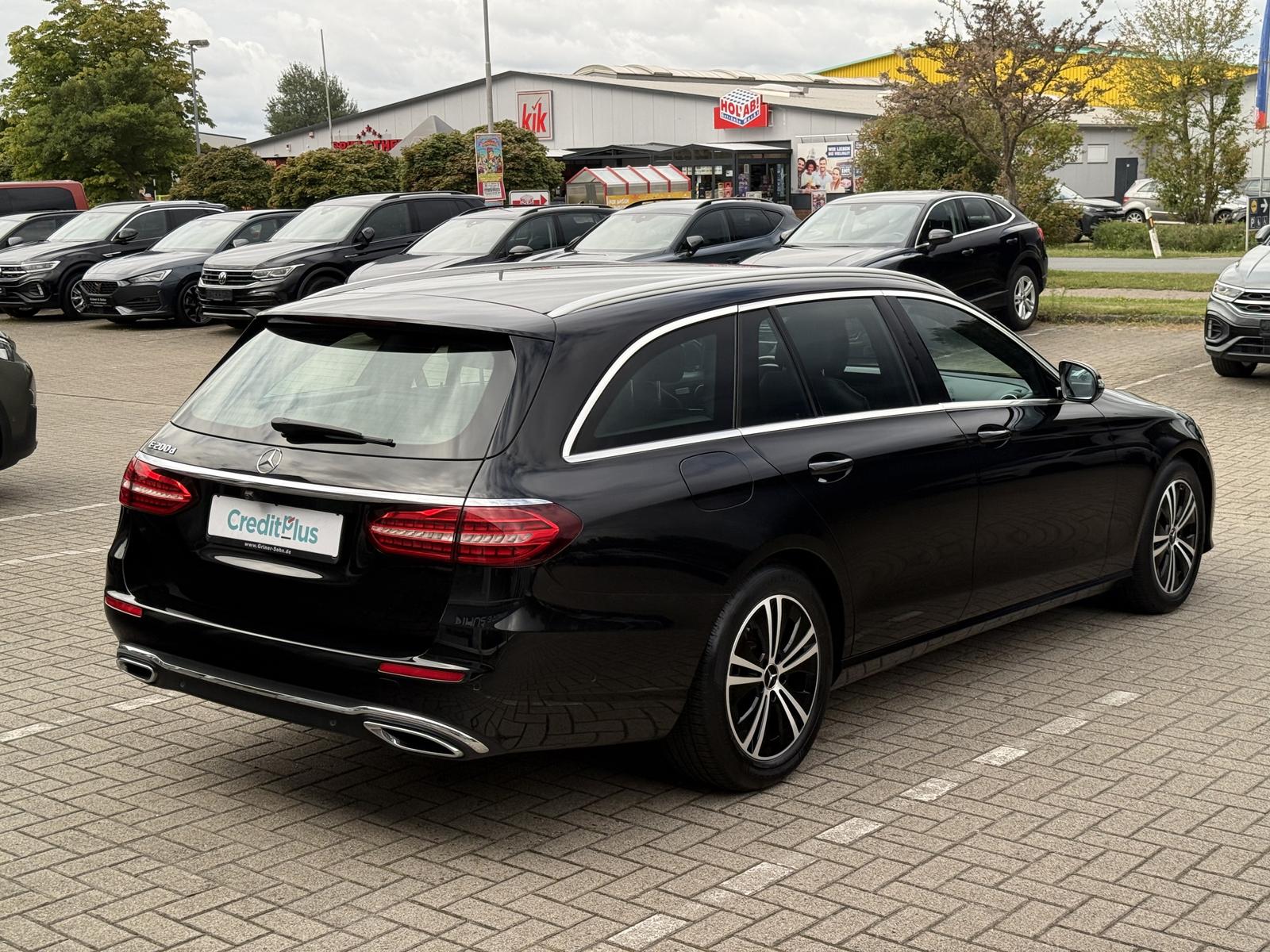 Mercedes-Benz E 200 d,T-M Avantgarde,T-Leder,R-Kam,Ambiente