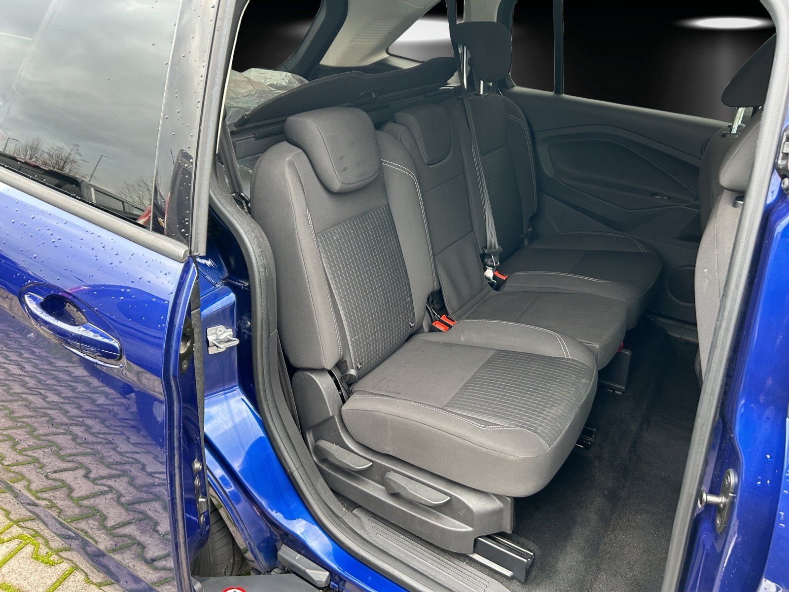 Fahrzeugabbildung Ford C-Max 1.5 EcoBoost Grand Trend