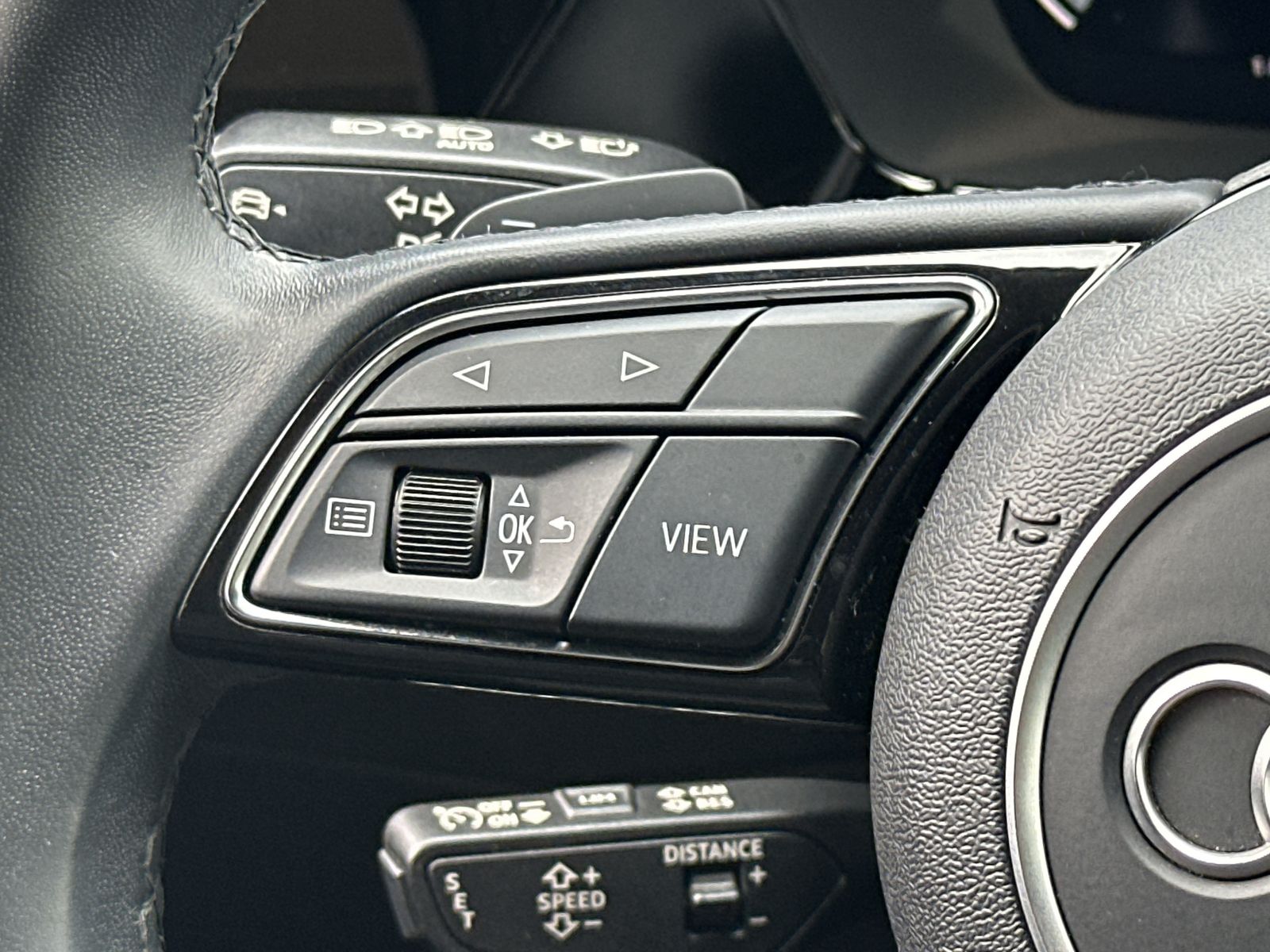 Fahrzeugabbildung Audi A3 SpB 35 TFSI S-Line Black NAV+LED+VCOCKPIT+SHZ