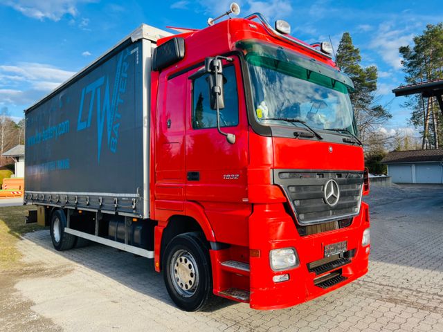 Mercedes-Benz Actros 1832 Pritsche+Plane 1.Hand Top!!!