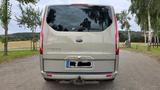 Ford Tourneo Custom, Familienauto mit viel Platz - Ford 8-Sitzer