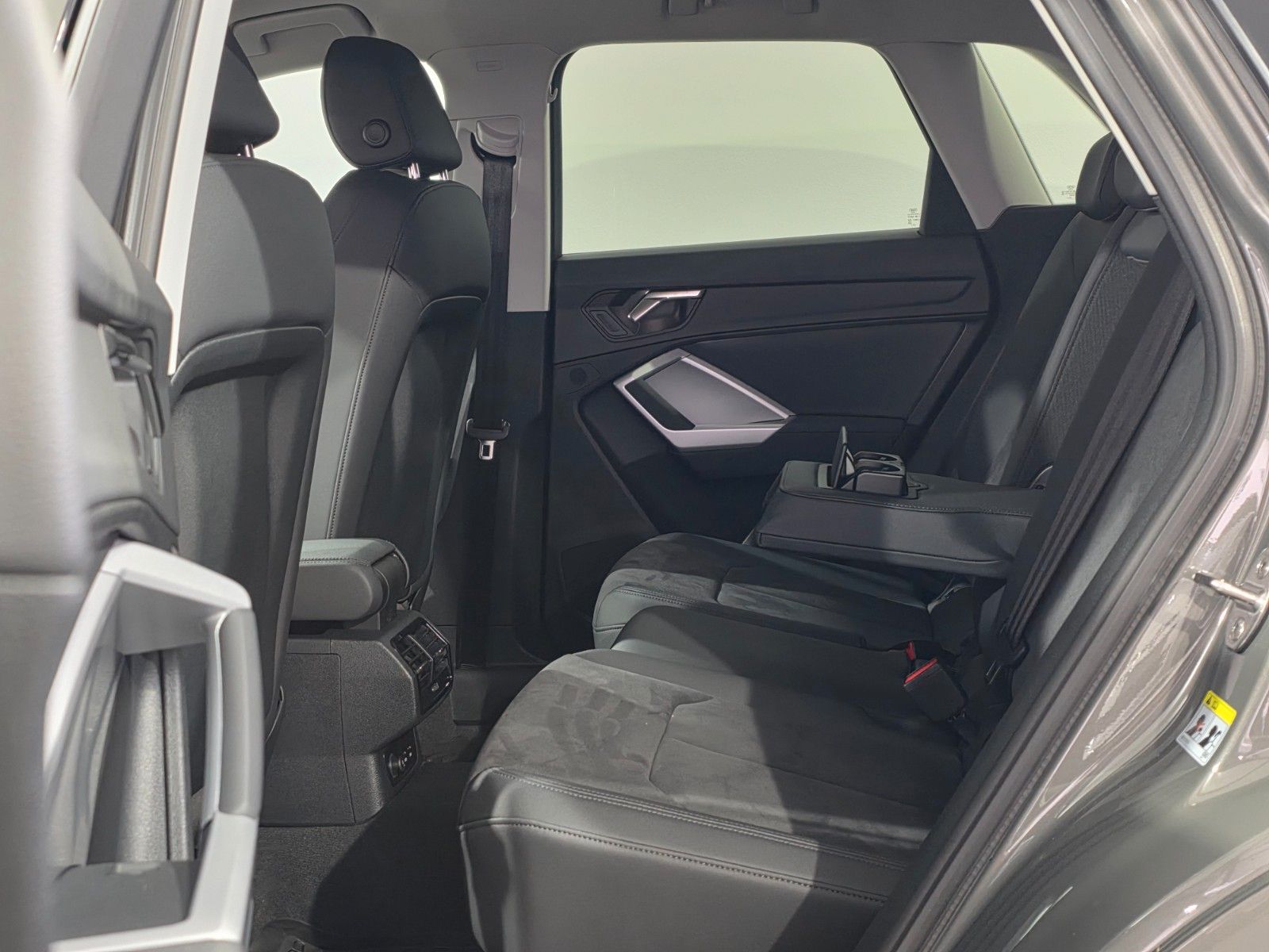 Audi Q3 45 TFSI e S line foto 19