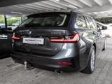 BMW 320d Touring xDrive PANO AHK LED W-LAN NAVI SHZ - BMW 320: Schiebedach