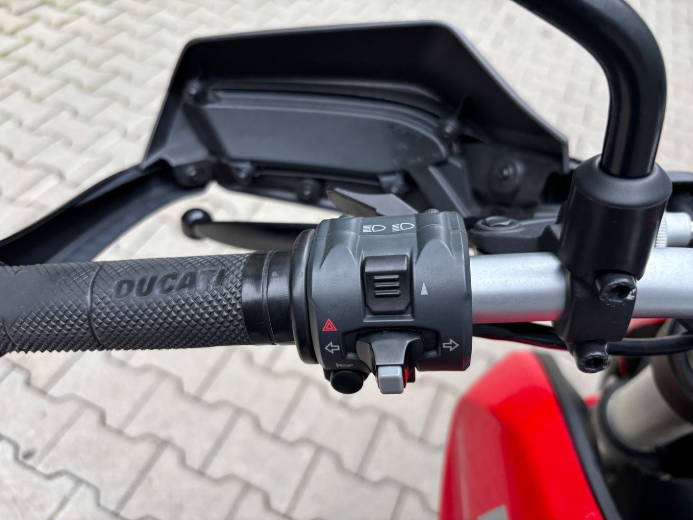 Fahrzeugabbildung Ducati Hypermotard 939