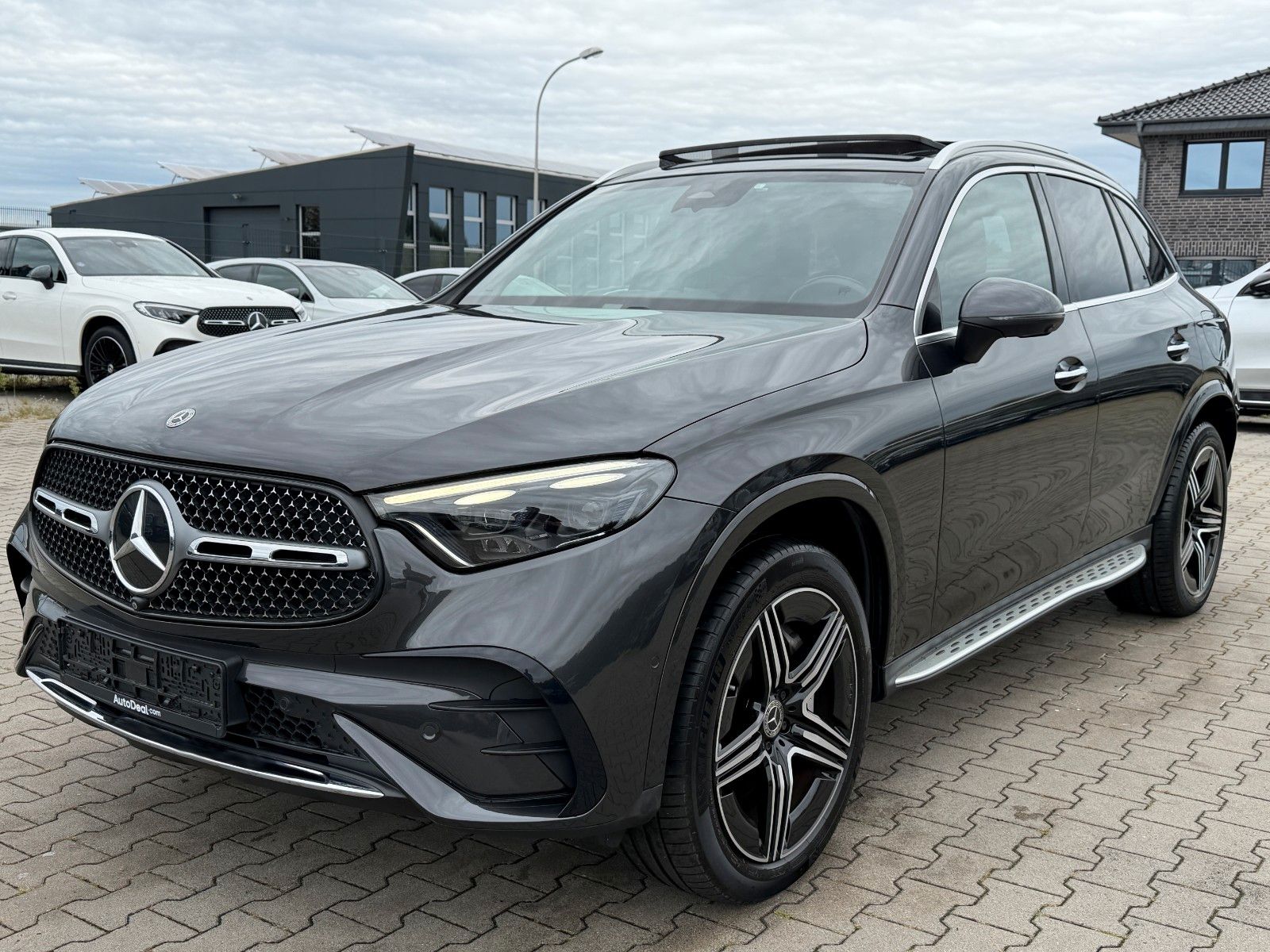 Mercedes-Benz GLC 300e AMG Line 4-Matic Panoramadach foto 1