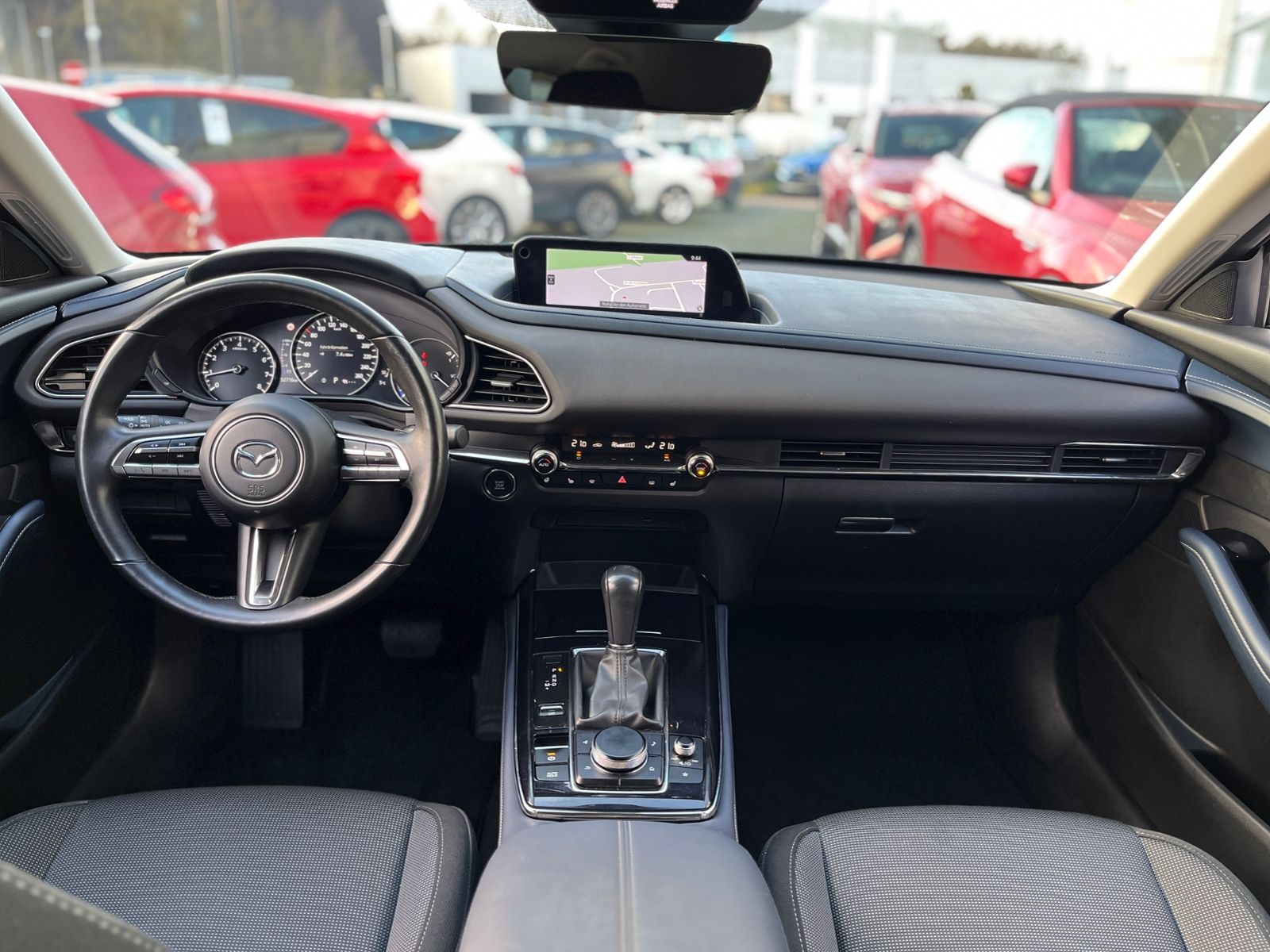 Fahrzeugabbildung Mazda CX-30 Selection AWD AHK 360° MATRIX LED NAV 18"