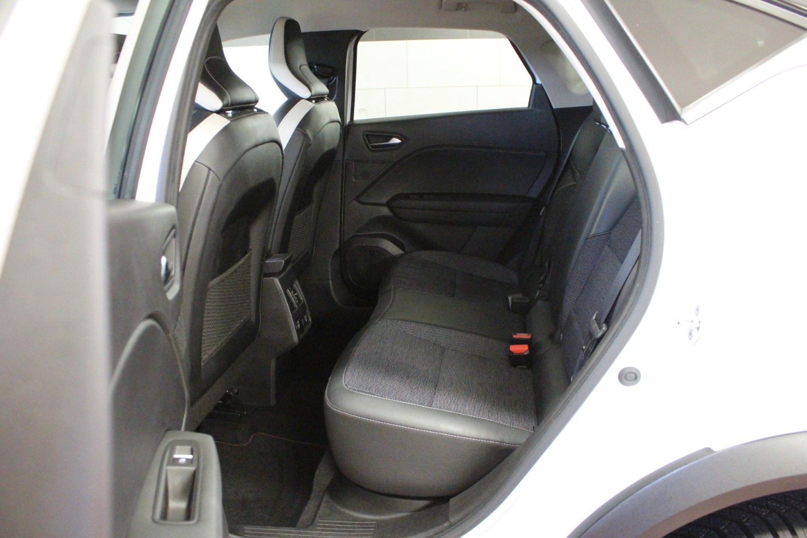 Fahrzeugabbildung Renault Captur E-Tech Plug-in 160 Plug in Hybrid