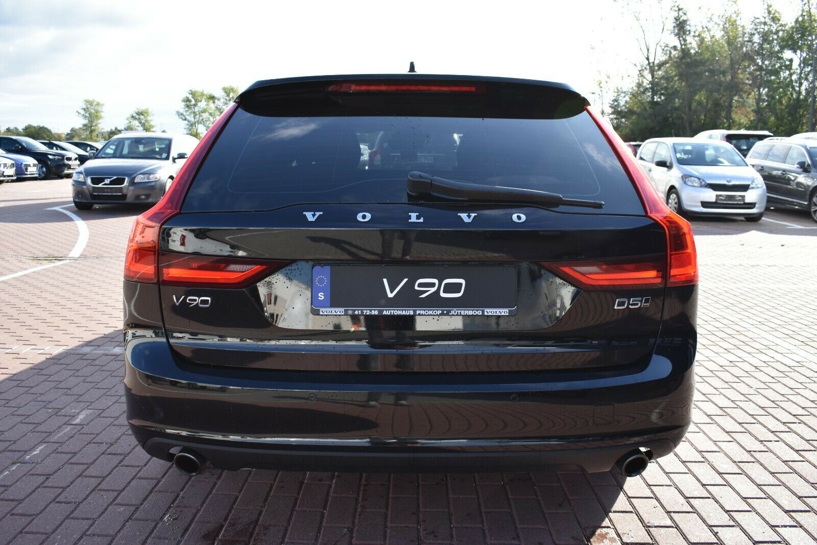 Fahrzeugabbildung Volvo **Mietkauf**V90 D5 Mom.*LED*PPilot*CD*CAM*BLIS