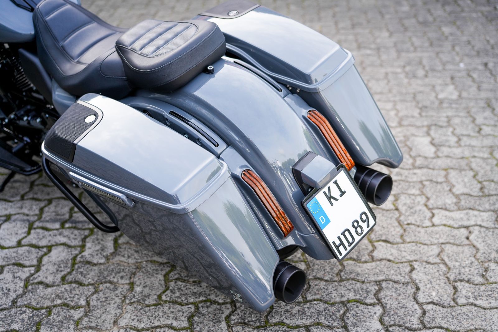 Fahrzeugabbildung Harley-Davidson FLTRXSE CVO Road Glide - JEKILL & HYDE -