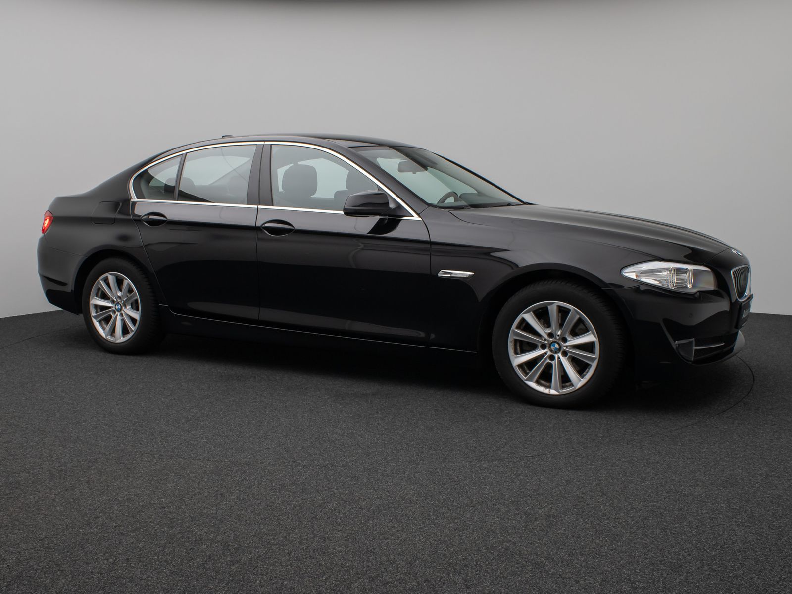 Fahrzeugabbildung BMW 520d Lim. Sitzhzg Navigation PDC Klima Bluetooth