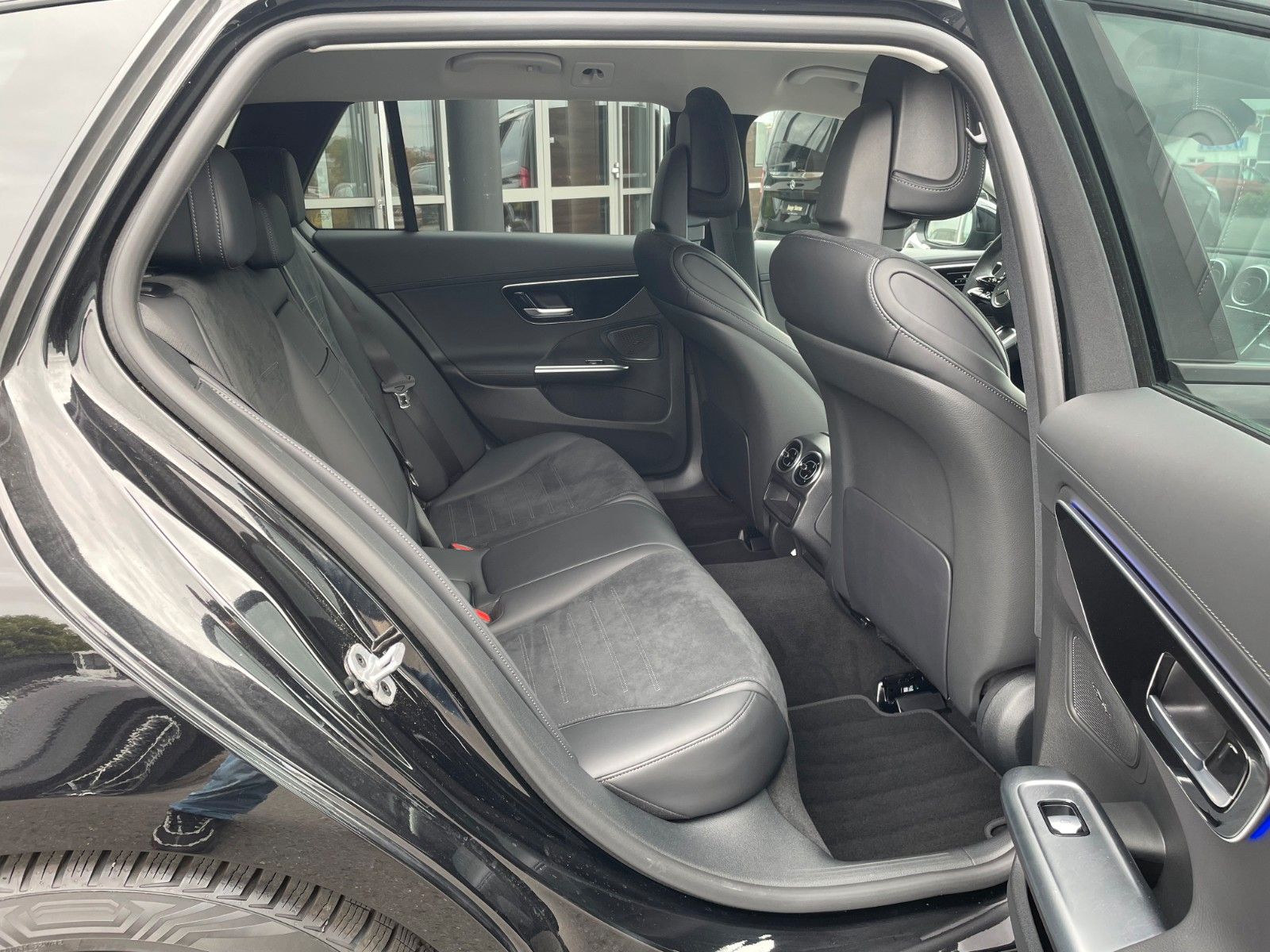 Fahrzeugabbildung Mercedes-Benz C 200 d T AMG+Night+360°+Digital+Memory+Keyless