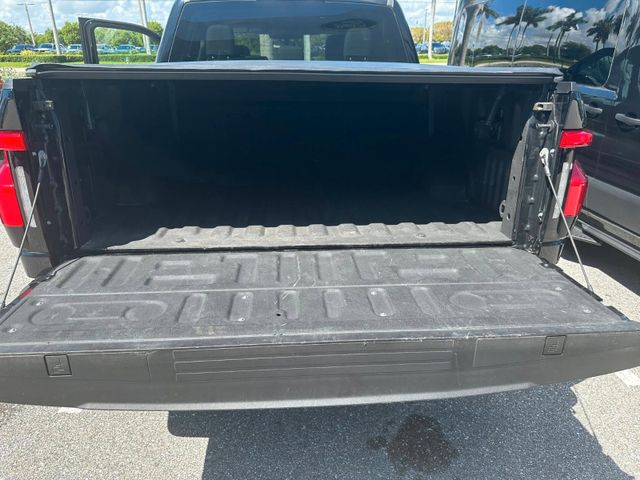 Ford F 150 Lightning SXT AWD  Elektro 2023 schwarz