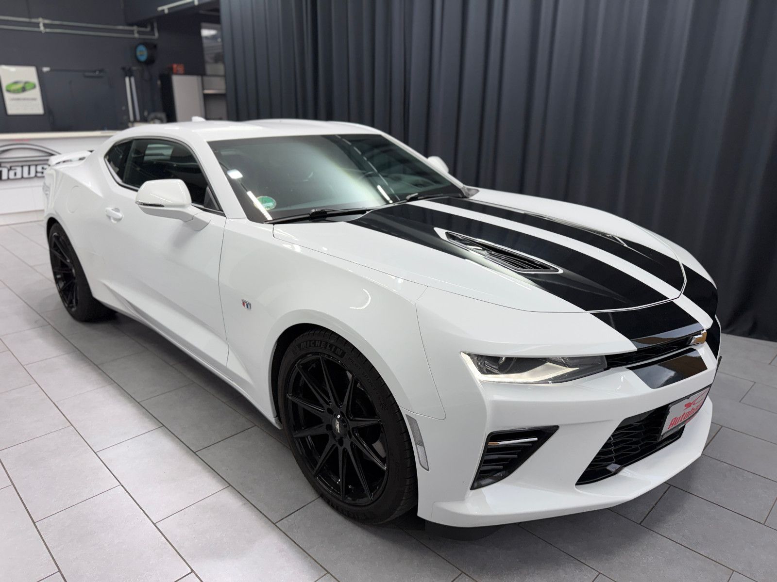 Fahrzeugabbildung Chevrolet Camaro Coupé V8|SCHALTER|RECARO|DEUTSCHES FZG|