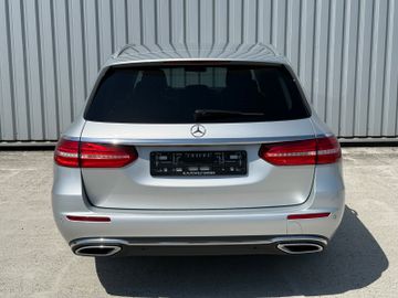 Mercedes E 220 - 6