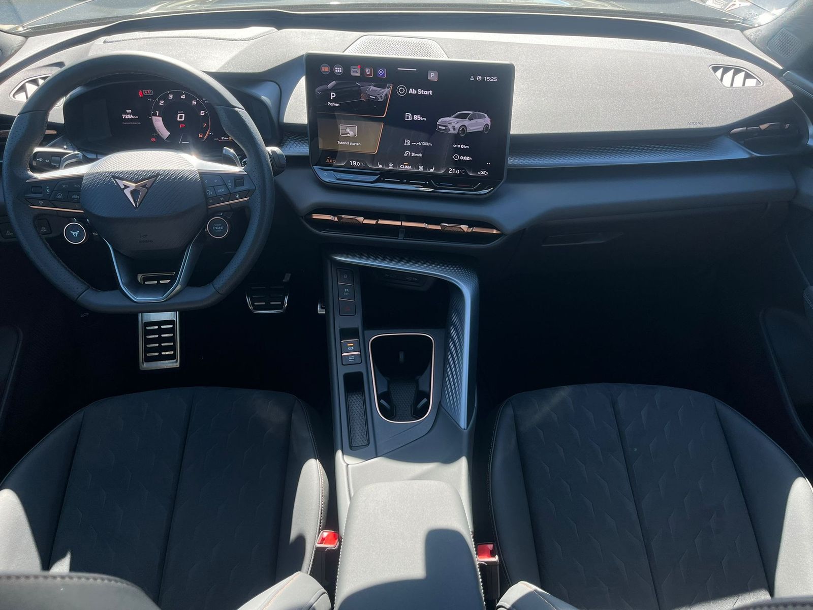 Immagine del veicolo CUPRA Terramar 1.5 eTSI Dinamica Edge package HUD 19"