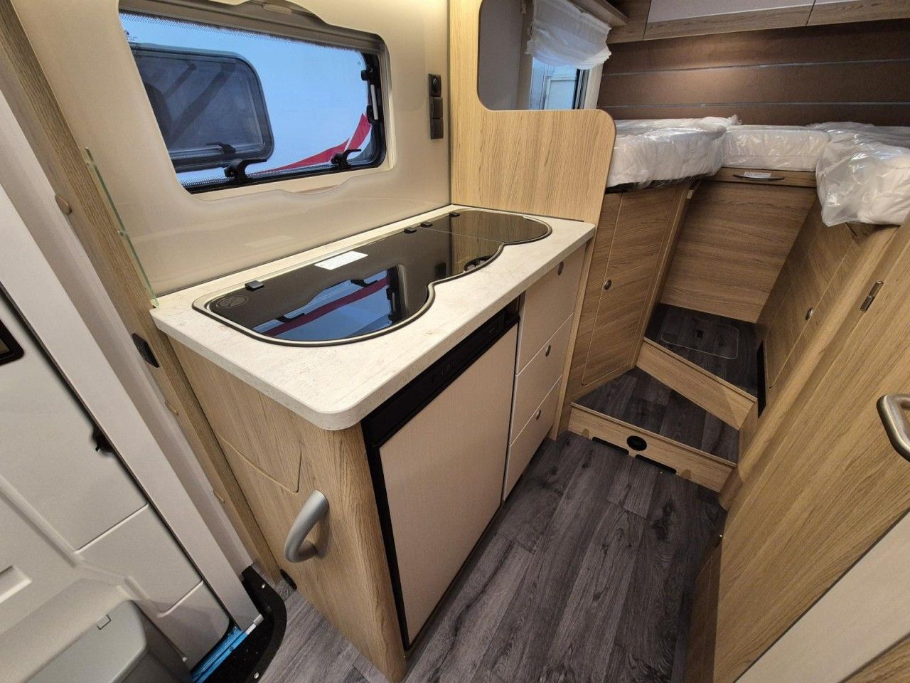 Fahrzeugabbildung LMC Cruiser V 646 G Automatik Radio DAB/Navigation