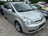 Toyota Corolla Verso 2.2-l-D-CAT *7-SITZE* - Toyota Corolla Verso in München