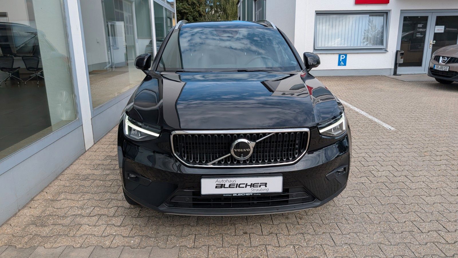 Fahrzeugabbildung Volvo XC 40 B4/Standheizung/Winterpaket