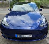 Tesla Model Y - blaue Tesla Model Y