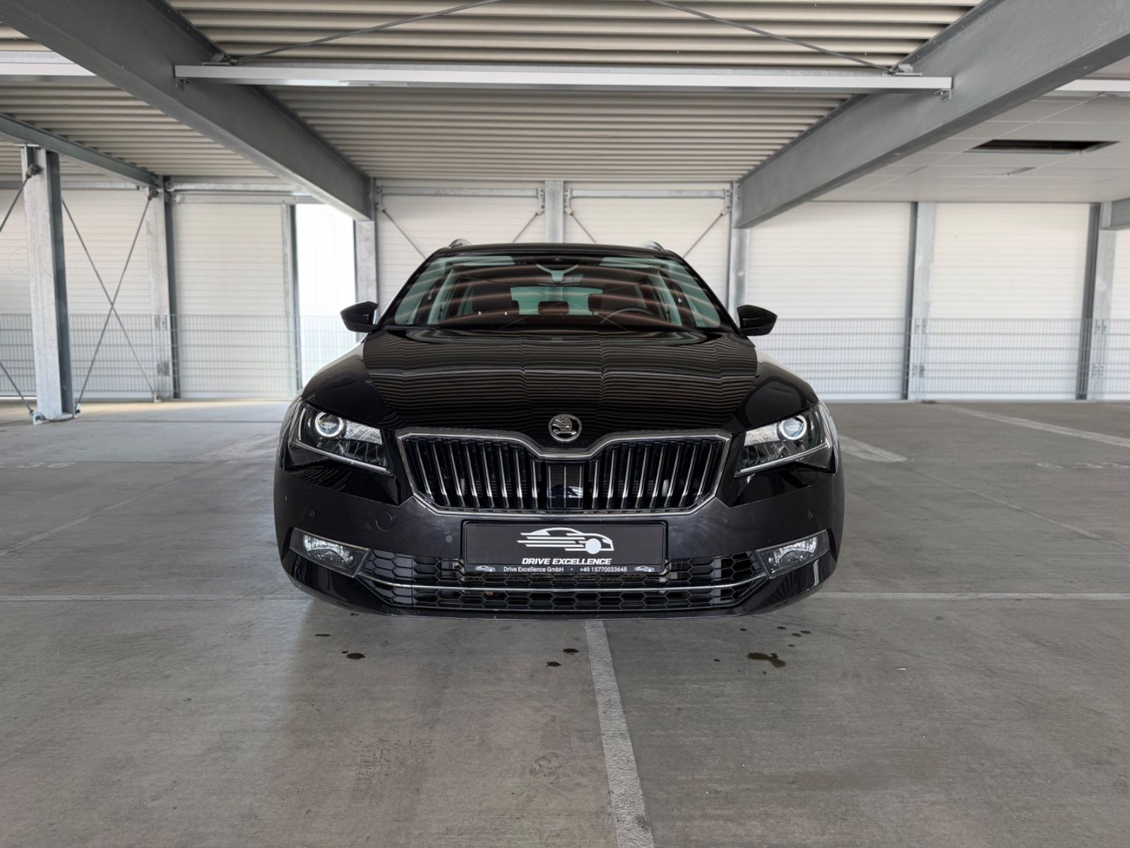 Skoda Superb Combi Style 4x4 AUT AHK SH MEMO CarPl PDC foto 3