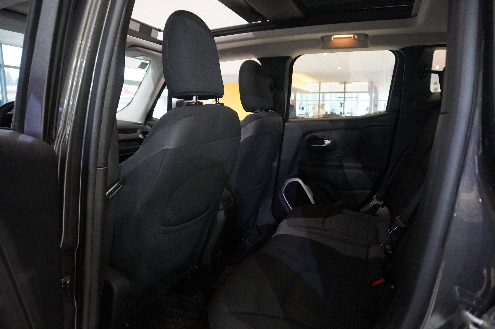 Fahrzeugabbildung Jeep Renegade 1.4 LIMITED 4WD BI-XENON/SHZ/PANO./DAB+