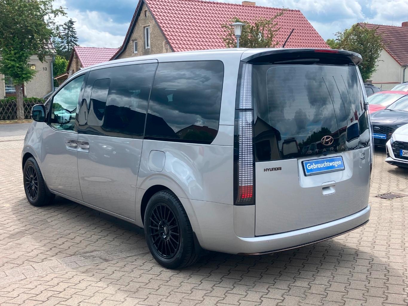 Hyundai Staria Premium 2.2 CRDi Rollstuhllift