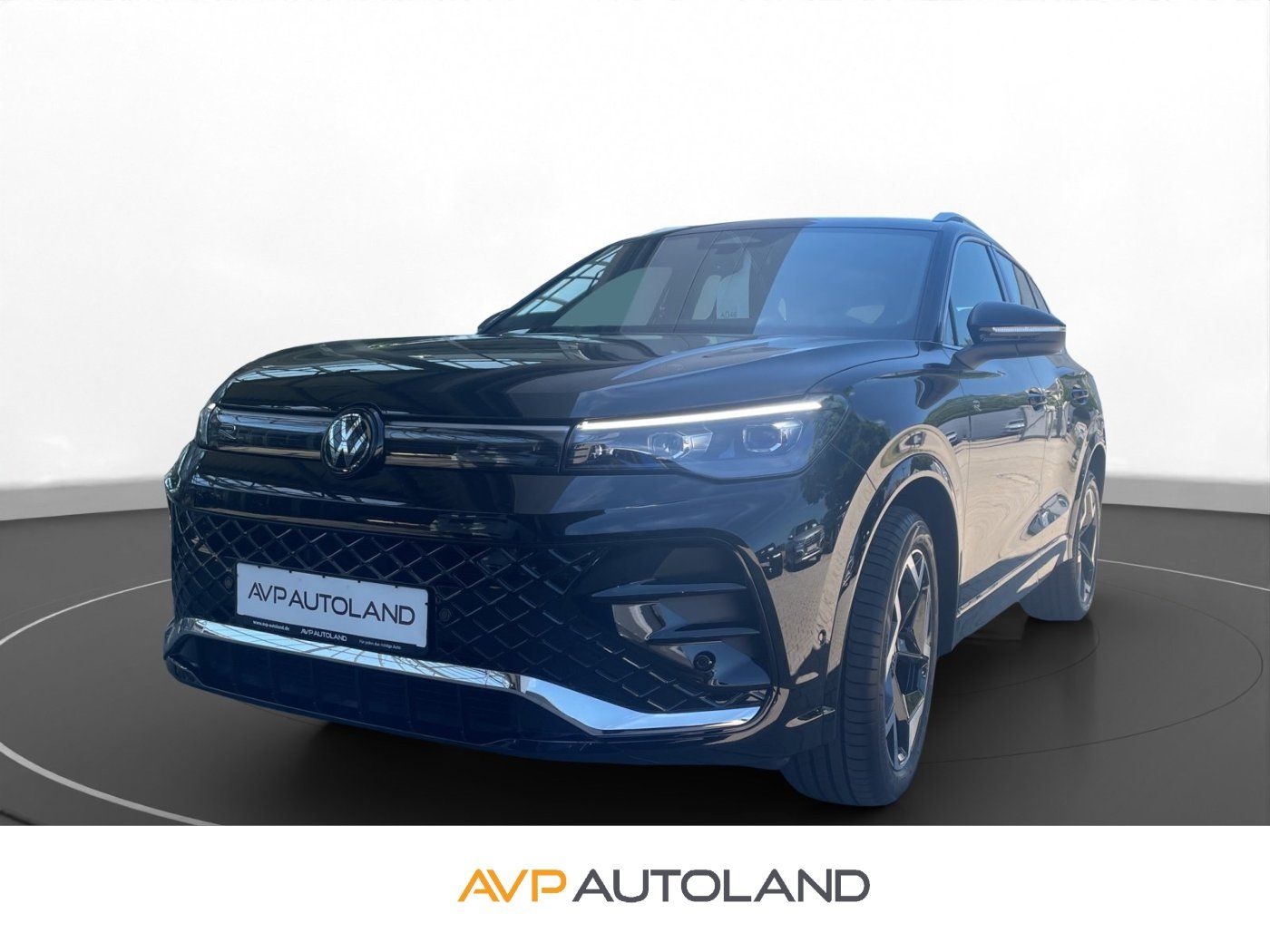 Volkswagen Tiguan 2.0 TSI DSG 4MOTION R-Line | PANO | AHK |