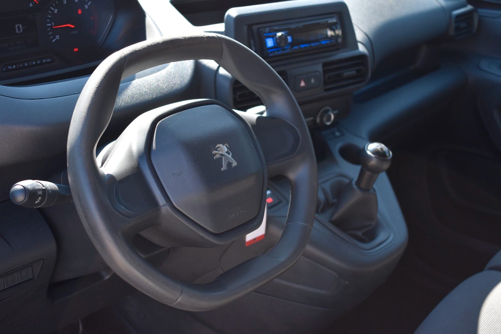 Fahrzeugabbildung Peugeot Partner Pro L2 /PDC/Schiebetür/Anhänger/Klima