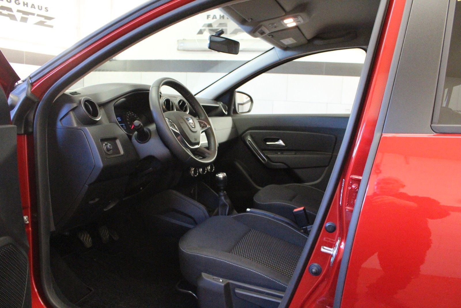 Fahrzeugabbildung Dacia Duster TCe130 *Urban*Navi*Sitzhzg*Kamera