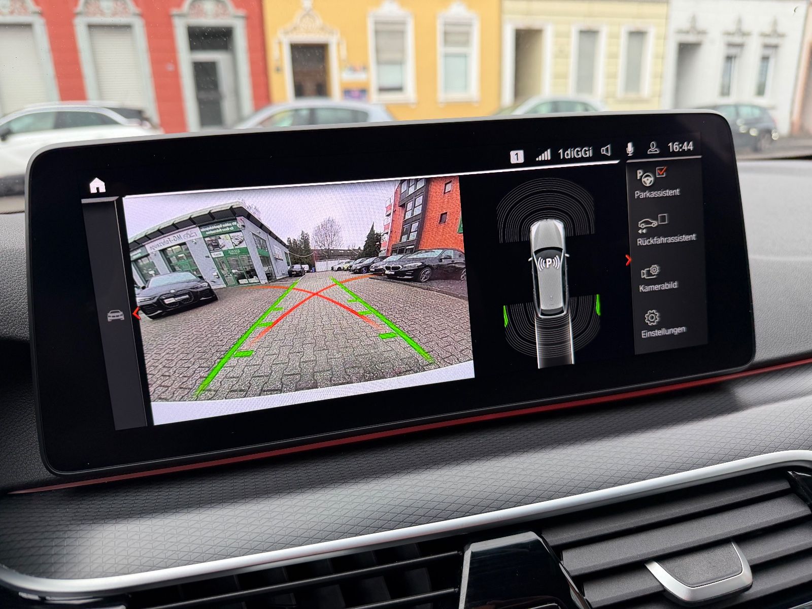 Fahrzeugabbildung BMW 520 i Touring M Sport H&K AHK LED KAMERA