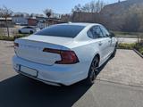 Volvo S90 T8 AWD Recharge Ultimate Dark B&W +Garantie - Volvo S90: Recharge Ultimate Dark