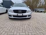 Mercedes-Benz 220