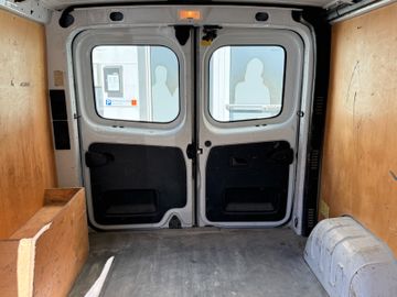 Renault Trafic - 11