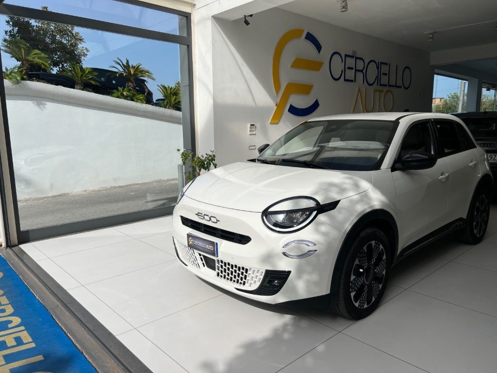 Fiat 600 Hybrid 110 CV DCT MHEV La Prima da€229, imagem 3