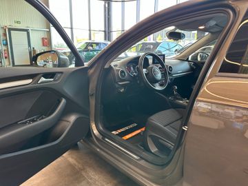 MYAUTOCENTER – Gebraucht- und Jahreswagen mit Werkstattservice in Pfaffenhofen Audi A3 Sportback ambition quattro *TÜV*LED*
