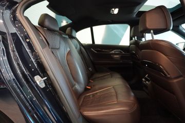 BMW 740 - 9