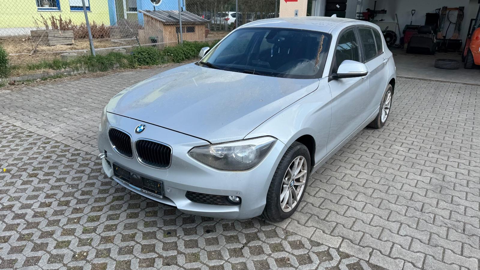 BMW 118 1 Limousine 5-trg. 118 i   MOTOR 23.TKM!!!!!