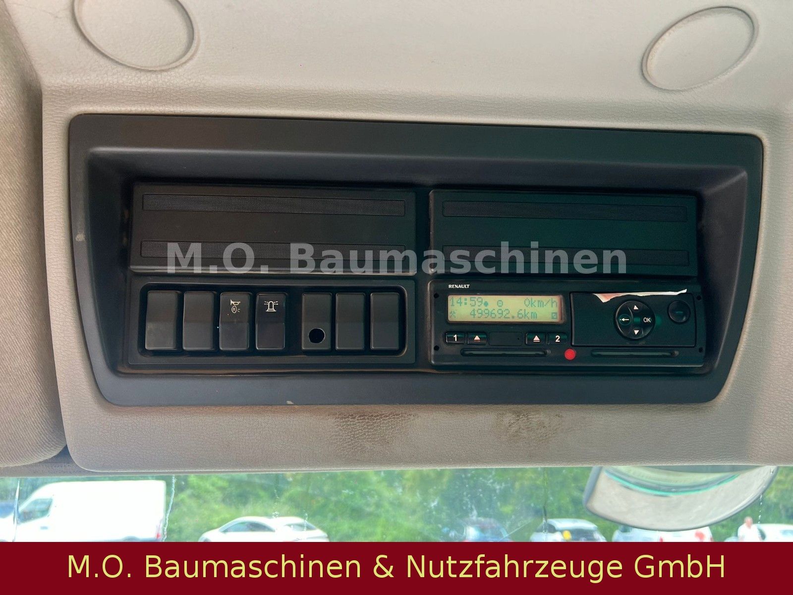 Fahrzeugabbildung Renault Kerax 450.42 / 8x4 / Bordmatik / Blatt/Blatt