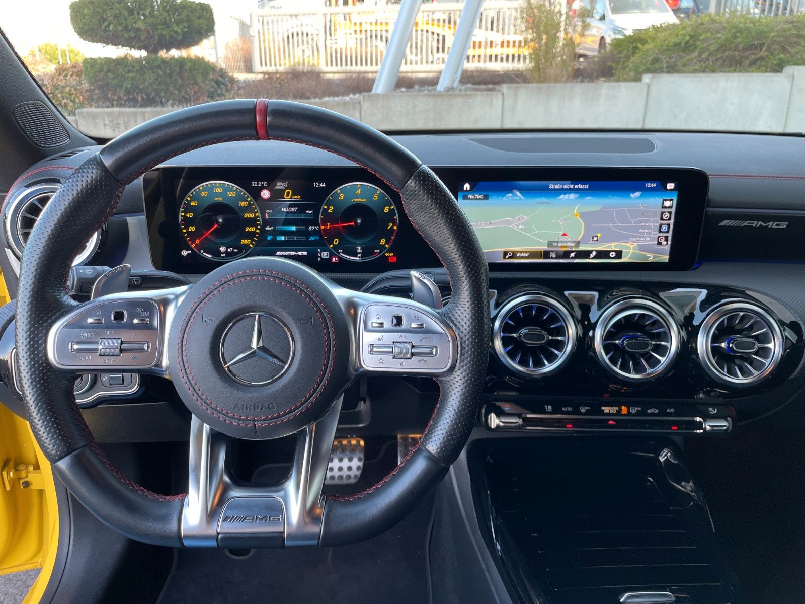 Fahrzeugabbildung Mercedes-Benz CLA 35 AMG 4M SB R-Kamera+Distr+Memory+Aero+MBea