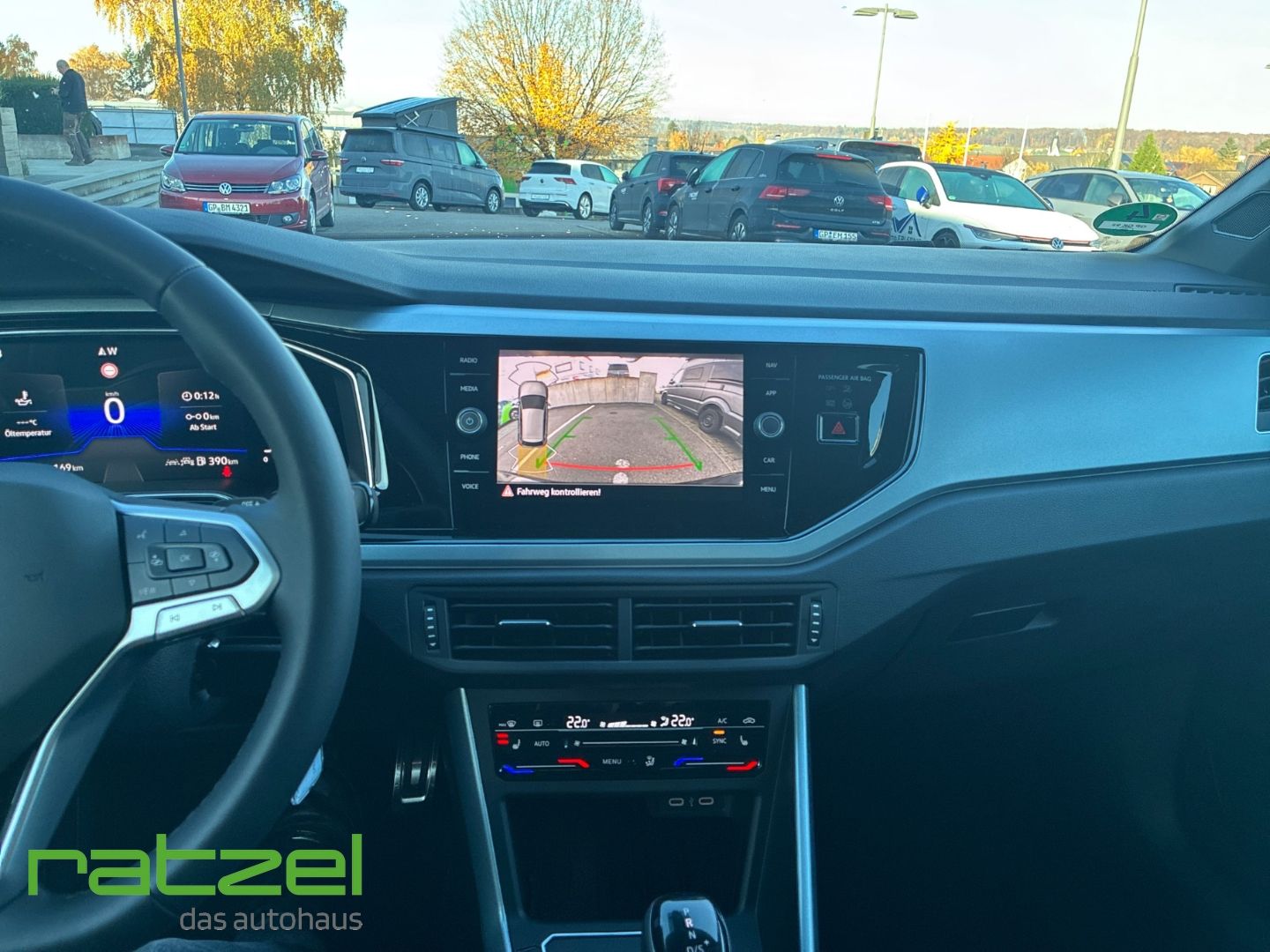 Fahrzeugabbildung Volkswagen Polo Goal 1.0 TSI DSG Navi Rückfahrkamera LED Tr