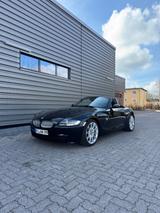 BMW Z4 Roadster 2.5i, M Fahrw., 6 Zyl., Liebhaberfzg - BMW Z4 Gebrauchtwagen in Hamburg