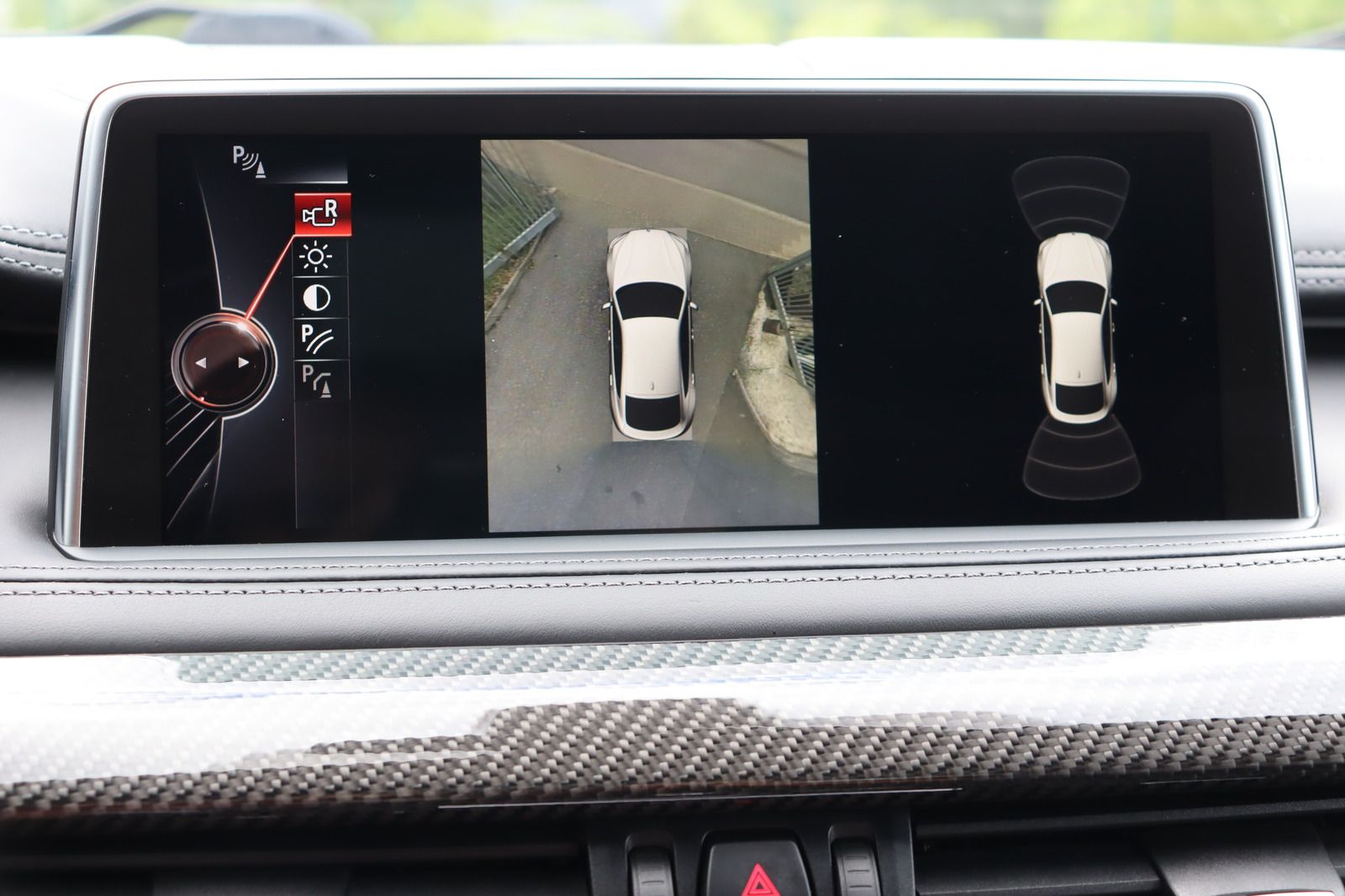 Fahrzeugabbildung BMW X6 M * HUD * LEDER * 360° Kamera