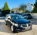 Skoda Octavia Combi Soleil *Navi, ACC, Induktionsl,* - Skoda Octavia Gebrauchtwagen in Bielefeld